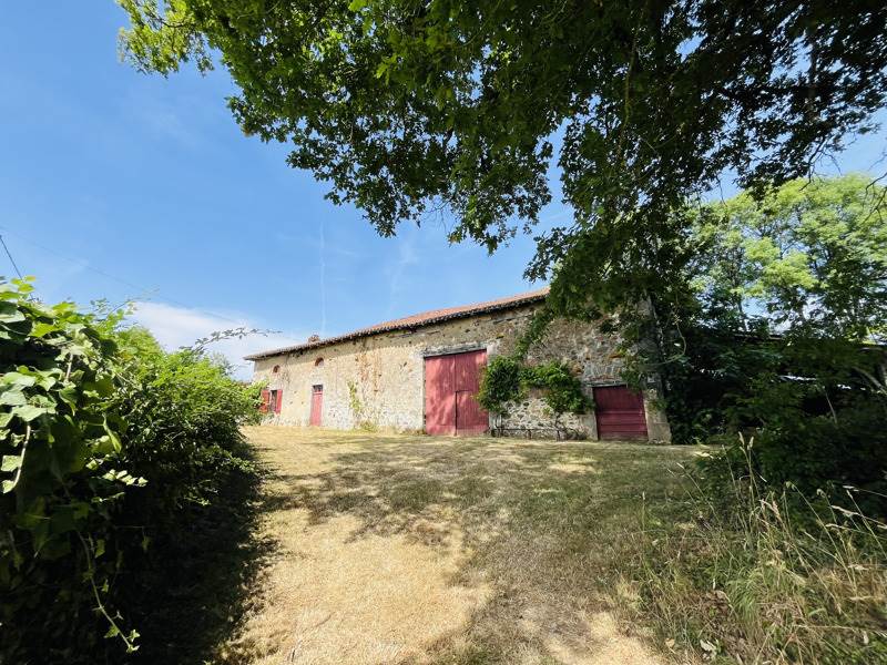Vente Maison LESTERPS - 4 pièces -120 m² - (16420)