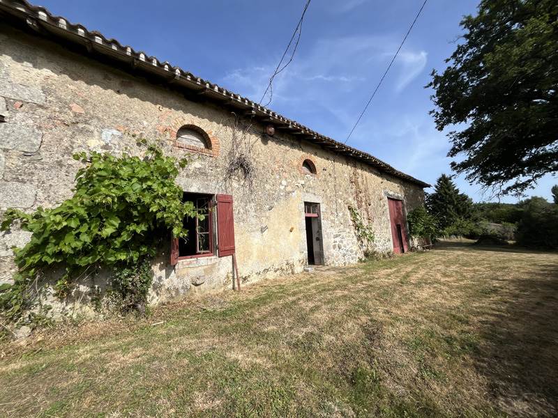 Vente Maison LESTERPS - 4 pièces -120 m² - (16420)