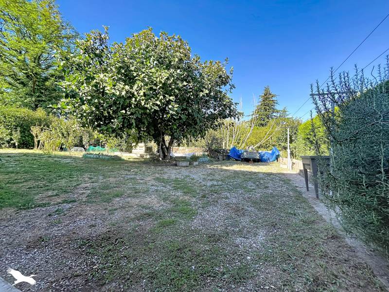 Vente Maison Confolens - 5 pièces -110 m² - (16500)