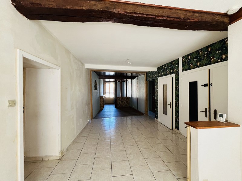 Vente Maison CONFOLENS - 5 pièces -225 m² - (16500)
