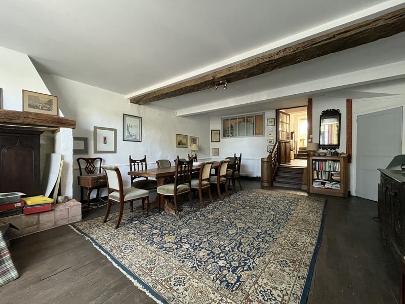 Vente Maison CONFOLENS - 14 pièces -340 m² - (16500)