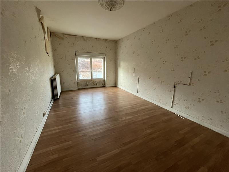 Vente Maison TERRES DE HAUTE CHARENTE - 10 pièces -290 m² - (16270)