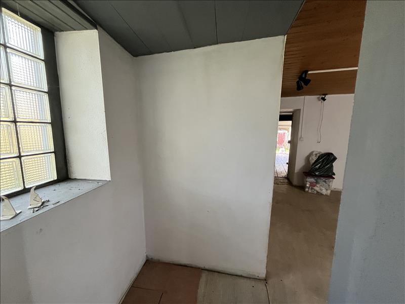 Vente Maison PLEUVILLE - 3 pièces -65 m² - (16490)