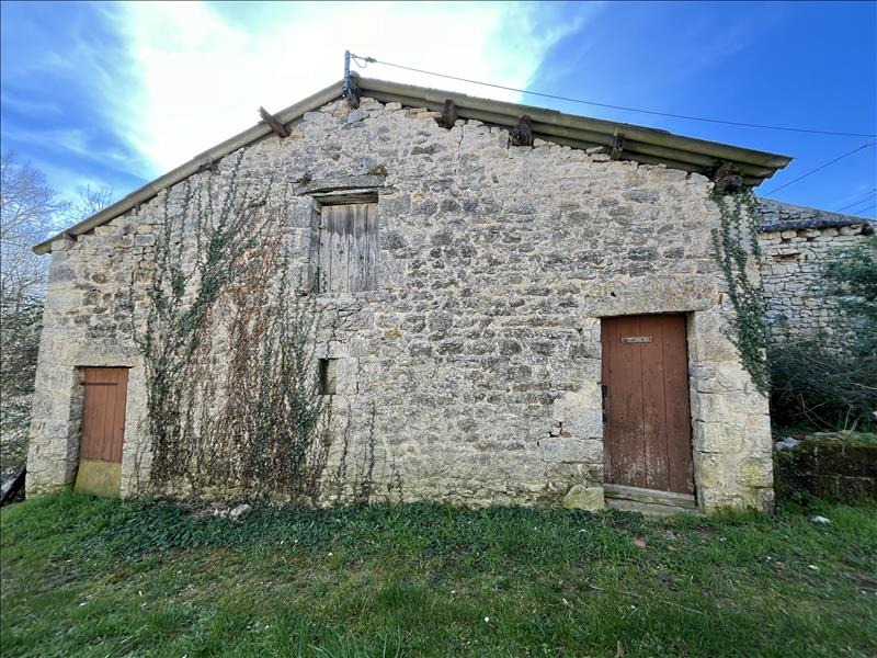 Vente Maison PLEUVILLE - 3 pièces -65 m² - (16490)