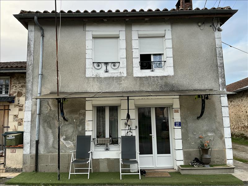 Vente Maison CHIRAC - 4 pièces -71 m² - (16150)
