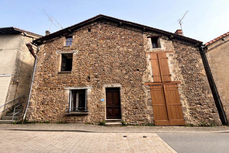 Vente Maison CONFOLENS - 4 pièces -84 m² - (16500)