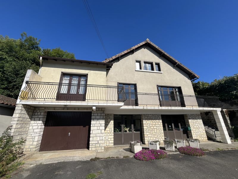 Vente Maison ANSAC SUR VIENNE - 11 pièces -250 m² - (16500)