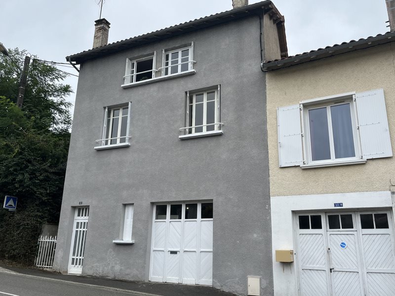 Vente Immeuble CONFOLENS - -  140 m² - (16500)