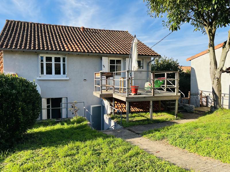 Vente Immeuble CONFOLENS - -  140 m² - (16500)