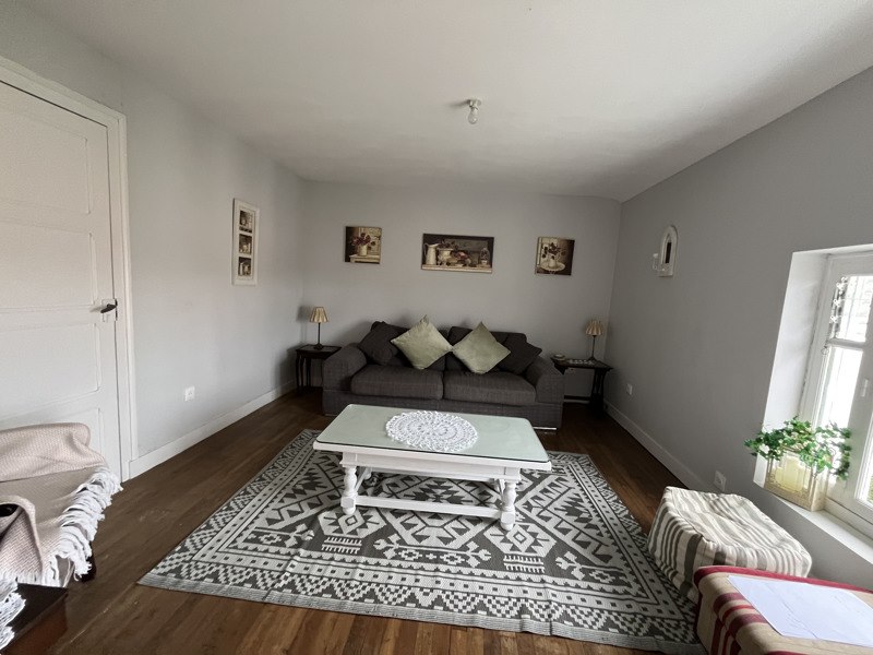 Vente Immeuble CONFOLENS - -  140 m² - (16500)