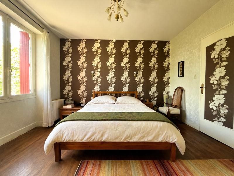 Vente Maison ANSAC SUR VIENNE - 8 pièces -171,6 m² - (16500)