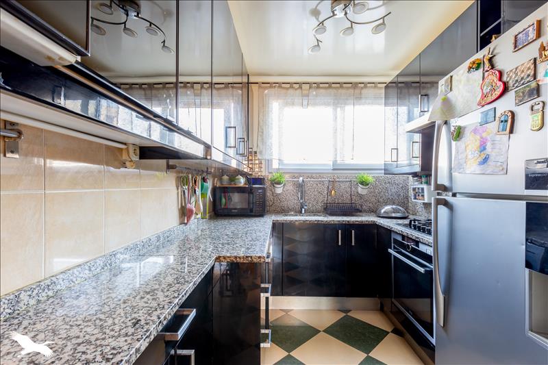 Vente Appartement ASNIERES SUR SEINE - 4 pièces -77 m² - (92600)