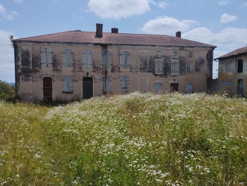 Vente Maison DONZACQ - 15 pièces -480 m² - (40360)