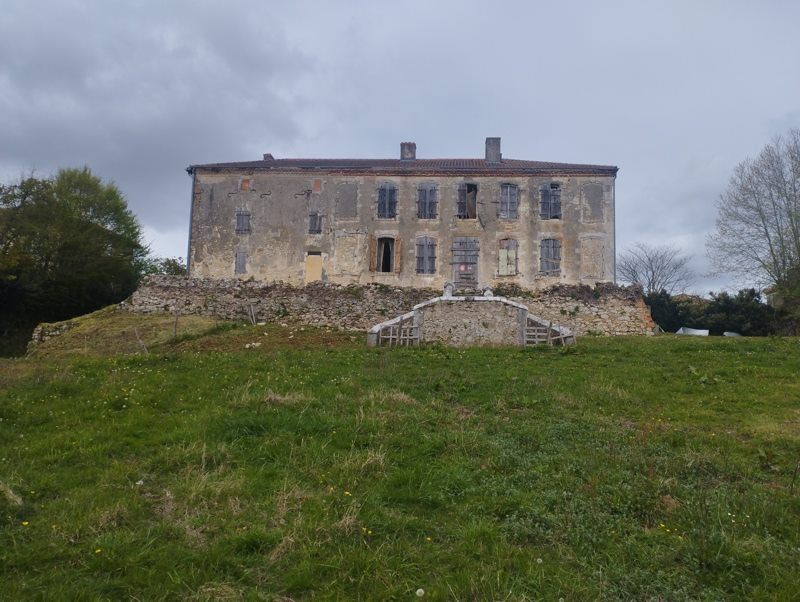 Vente Maison DONZACQ - 15 pièces -480 m² - (40360)