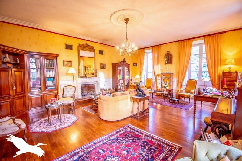 Vente Maison SAVERDUN - 7 pièces -268 m² - (09700)