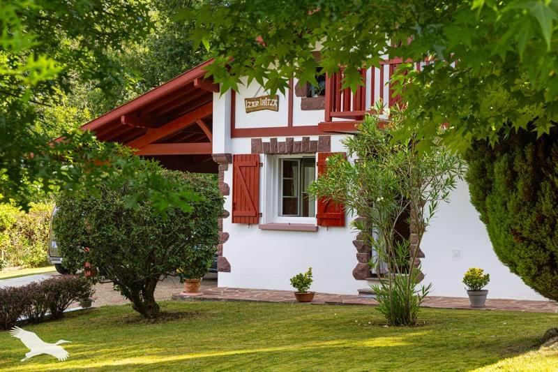 Vente Maison ST PIERRE D IRUBE - 5 pièces -139 m² - (64990)