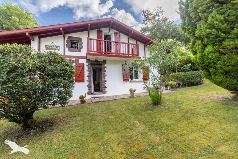 Vente Maison ST PIERRE D IRUBE - 5 pièces -139 m² - (64990)