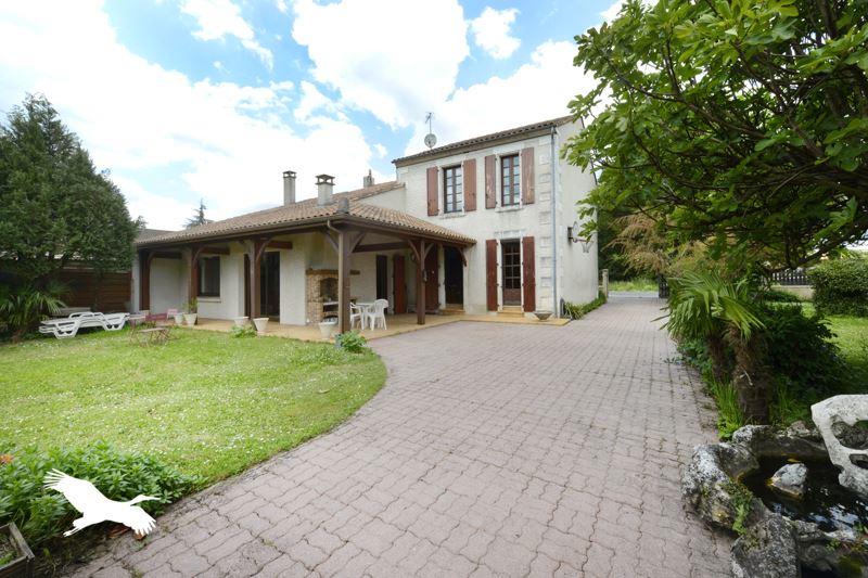 Vente Maison ANGOULEME 16000 6 pièces - 175 m²