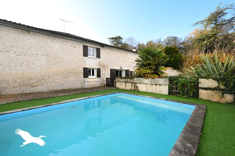 Vente Maison ANGOULEME - 7 pièces -198 m² - (16000)