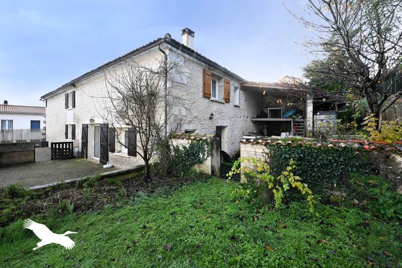 Vente Maison ANGOULEME - 7 pièces -198 m² - (16000)