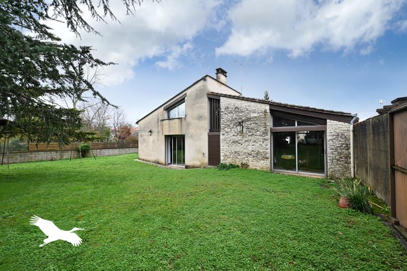 Vente Maison ANGOULEME - 10 pièces -260 m² - (16000)