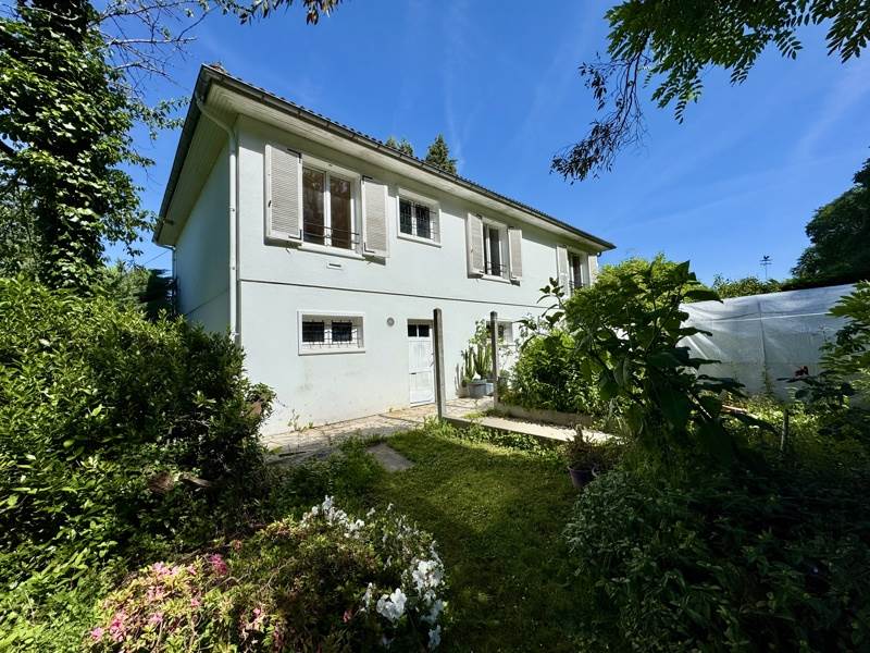 Vente Maison ST MICHEL - 8 pièces -141 m² - (16470)