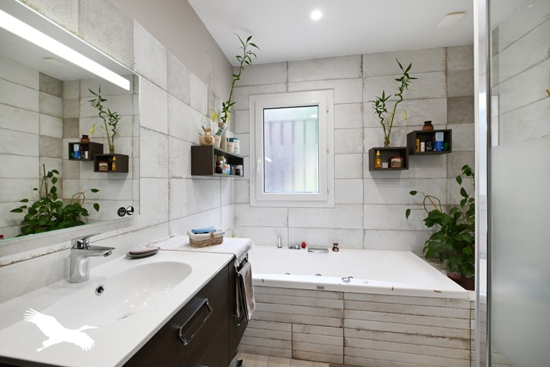 Vente Maison PUYMOYEN - 5 pièces -122 m² - (16400)