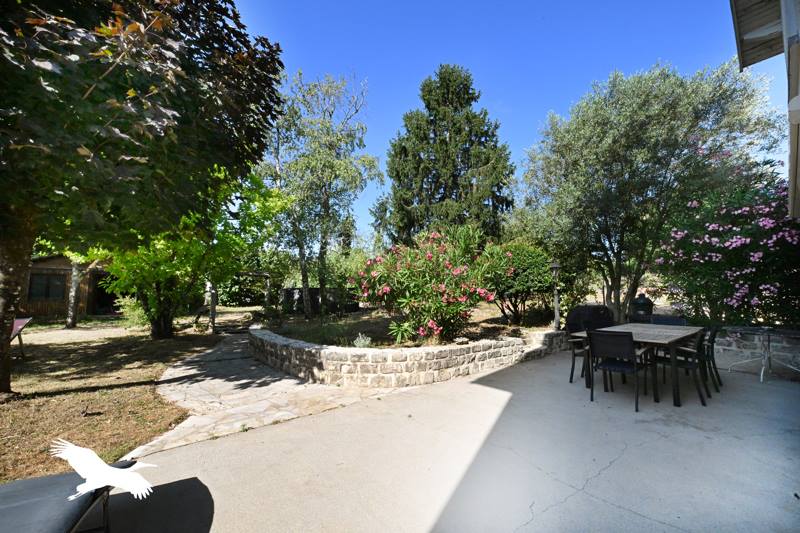 Vente Maison ANGOULEME - 7 pièces -230 m² - (16000)