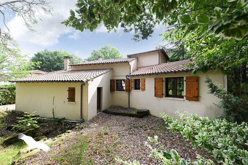 Vente Maison Puymoyen - 5 pièces -141 m² - (16400)