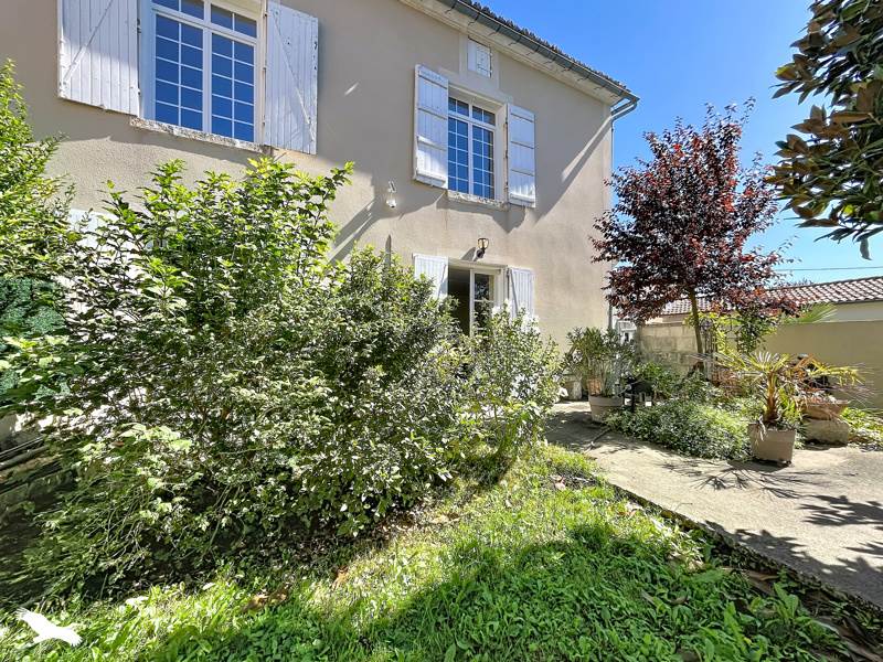 Vente Maison ANGOULEME 16000 5 pièces - 185 m²