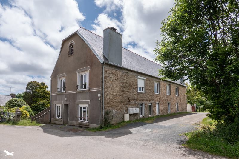 Vente Maison PEUMERIT - 8 pièces -300 m² - (29710)
