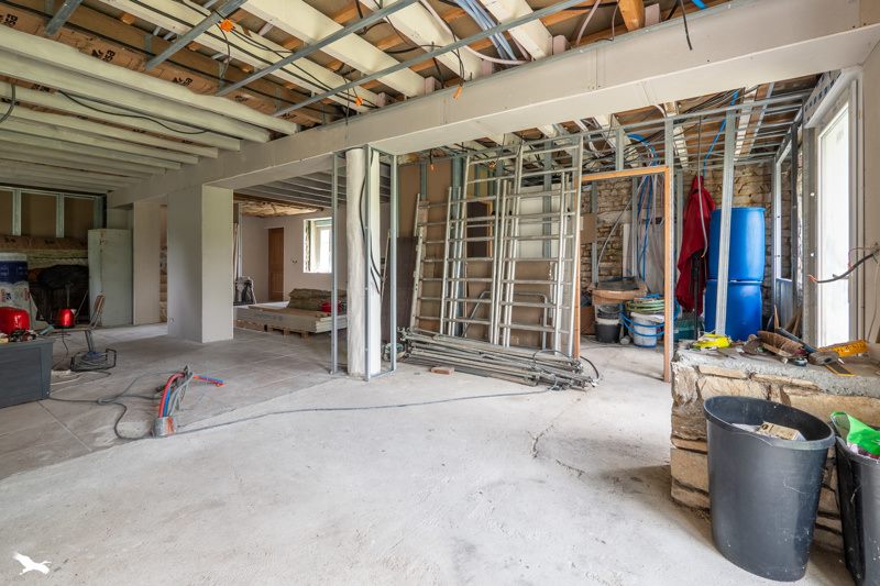 Vente Maison PEUMERIT - 8 pièces -300 m² - (29710)