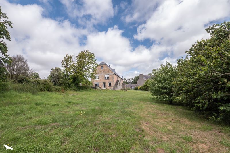 Vente Maison PEUMERIT - 8 pièces -300 m² - (29710)