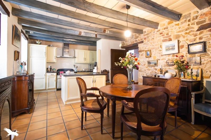 Vente Maison BERGOUEY VIELLENAVE - 5 pièces -142 m² - (64270)