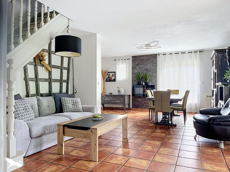 Vente Maison HASPARREN - 8 pièces -175 m² - (64240)