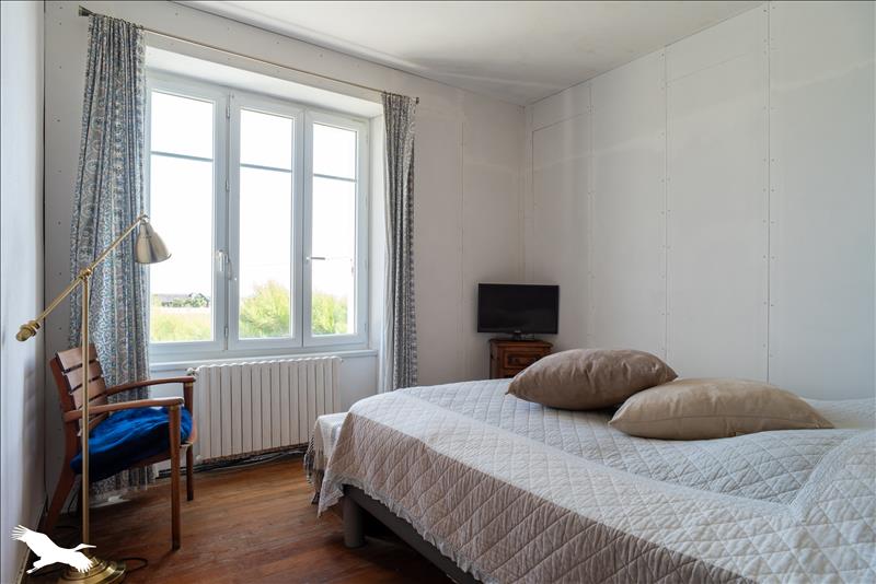 Vente Maison PLOZEVET - 4 pièces -130 m² - (29710)