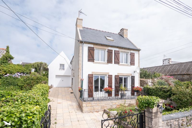 Vente Maison PLOGOFF - 5 pièces -118 m² - (29770)