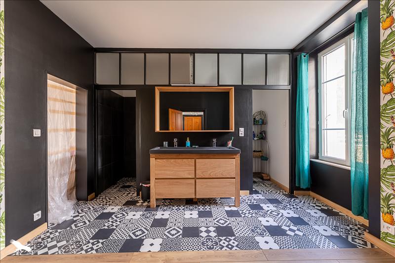 Vente Maison PLOZEVET - 8 pièces -206 m² - (29710)