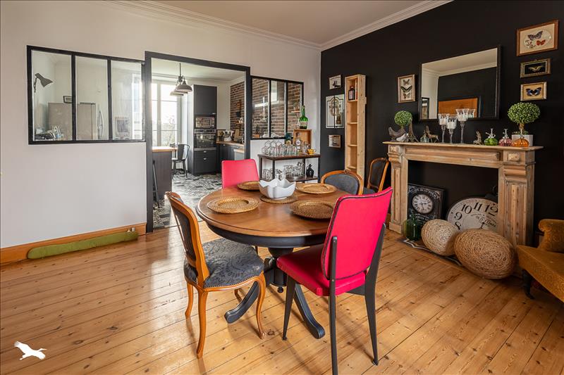 Vente Maison PLOZEVET - 8 pièces -206 m² - (29710)