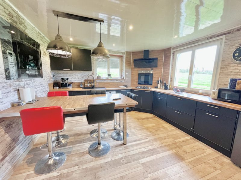 Vente Maison CARHAIX PLOUGUER - 6 pièces -145 m² - (29270)