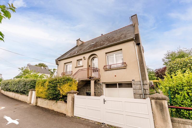 Vente Maison CARHAIX PLOUGUER - 5 pièces -109 m² - (29270)
