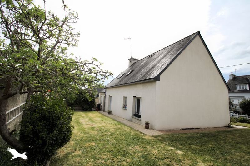 Vente Maison CARHAIX PLOUGUER - 6 pièces -118 m² - (29270)