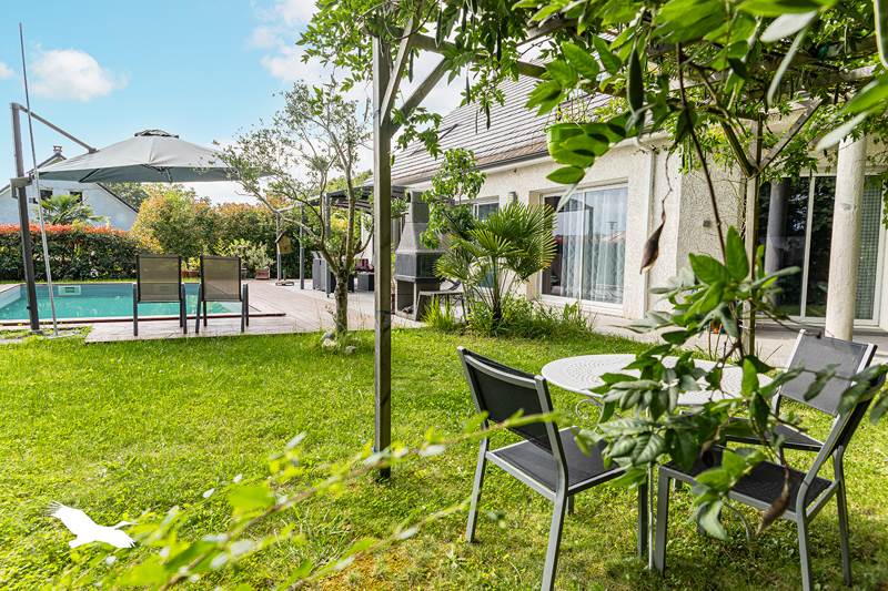 Vente Maison OUSSE - 8 pièces -220 m² - (64320)