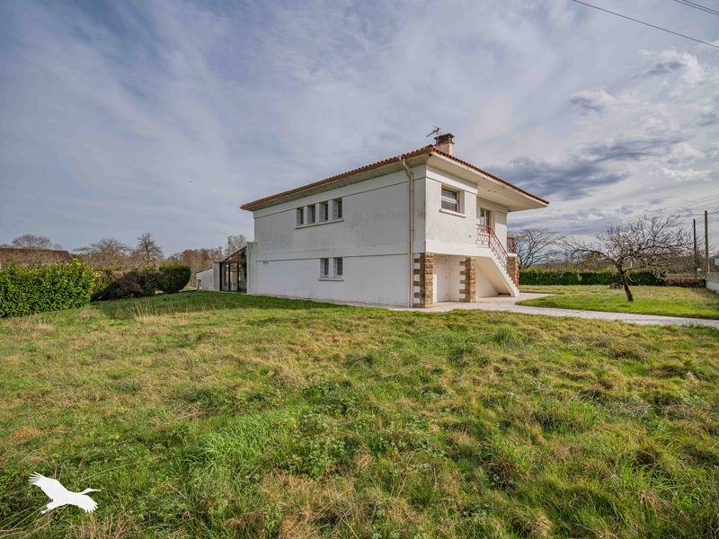 Vente Maison ARTIX - 8 pièces -170 m² - (64170)