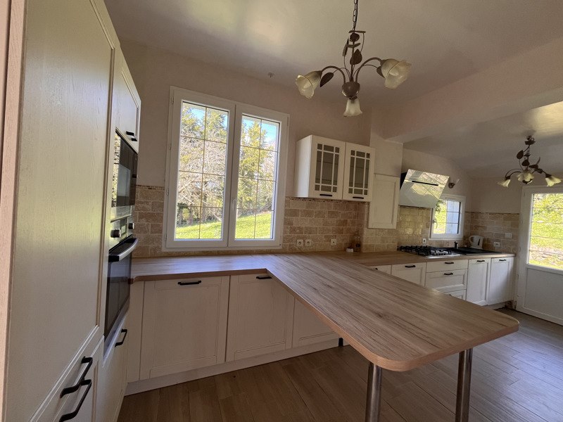 Vente Maison CHATEAULIN - 7 pièces -132 m² - (29150)