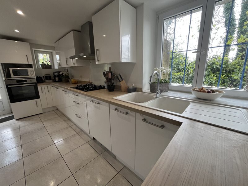 Vente Maison ST SEGAL - 7 pièces -183 m² - (29590)