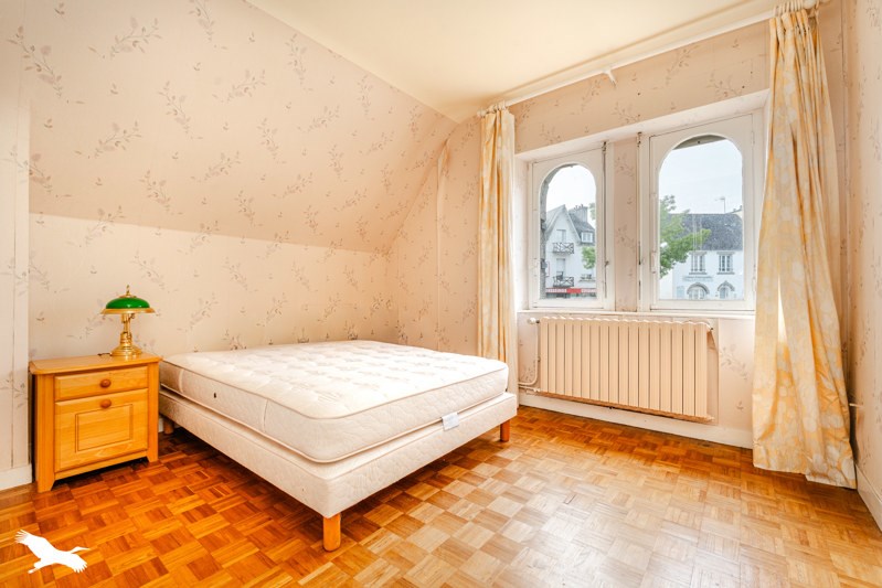 Vente Maison PONT DE BUIS LES QUIMERCH - 11 pièces -345 m² - (29590)