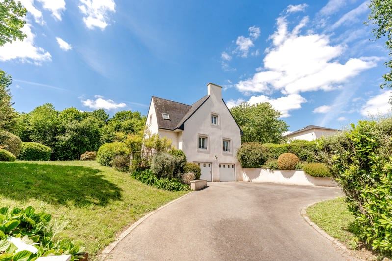 Vente Maison CHATEAULIN - 8 pièces -172 m² - (29150)