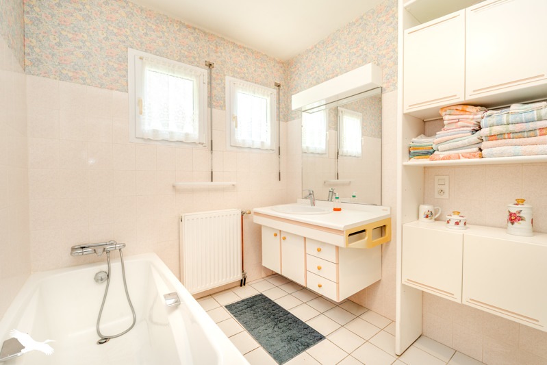 Vente Maison CHATEAULIN - 8 pièces -172 m² - (29150)
