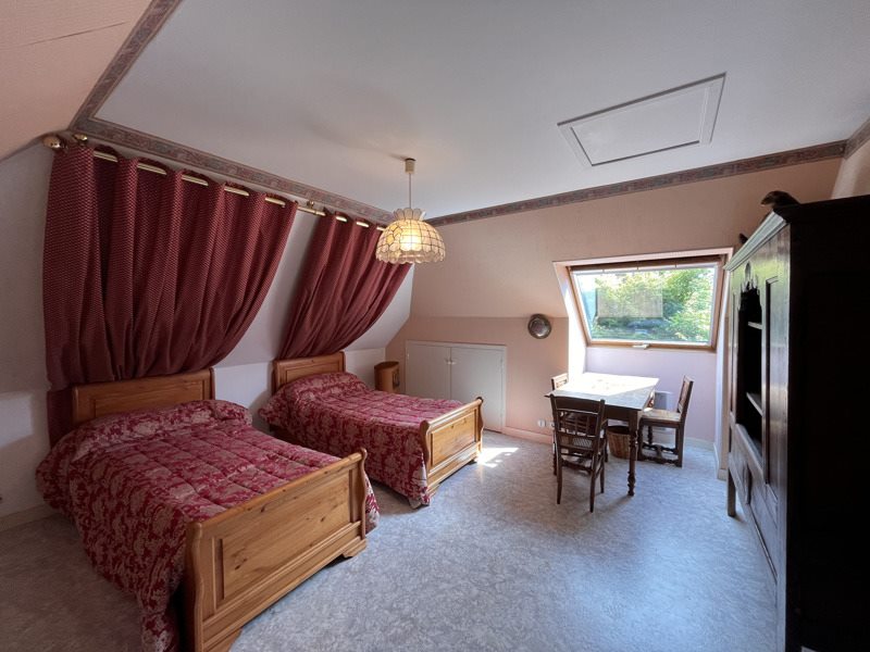 Vente Maison PONT DE BUIS LES QUIMERCH - 6 pièces -240 m² - (29590)